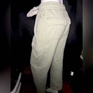 TNA Casual Cargo Pants - pastel green